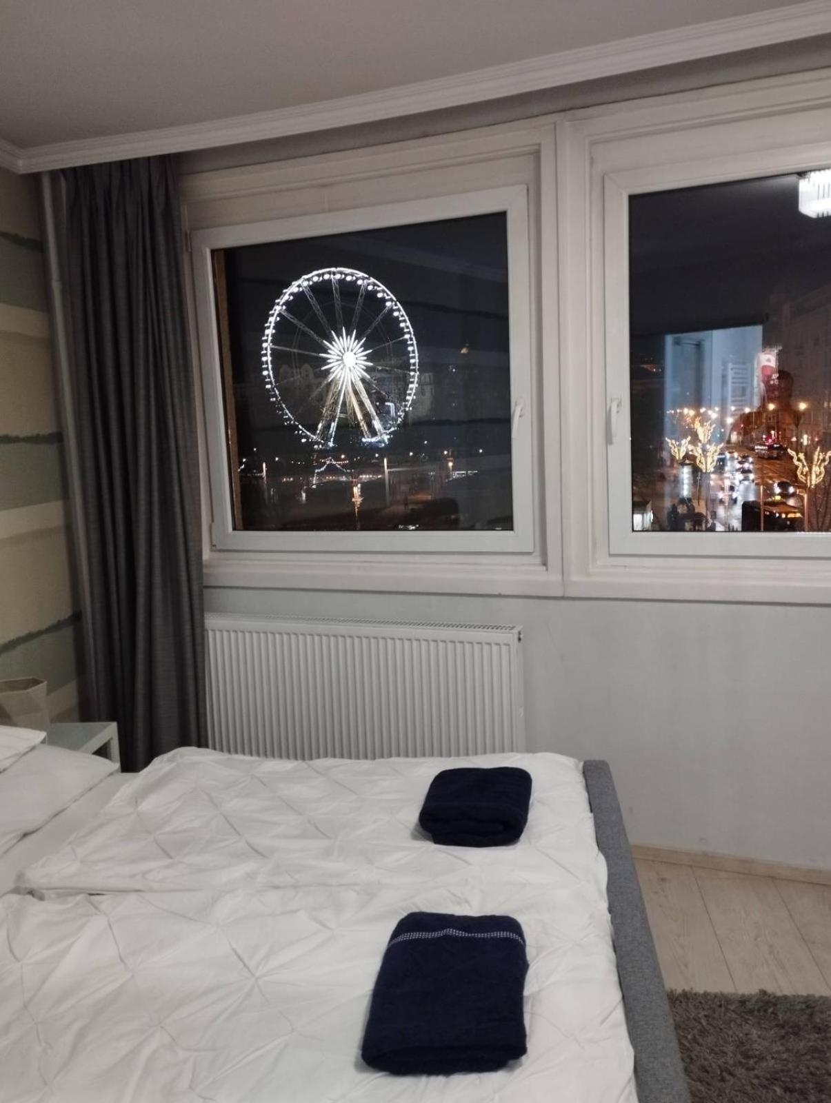 Big Wheel Panoramica Apartment Boedapest Buitenkant foto